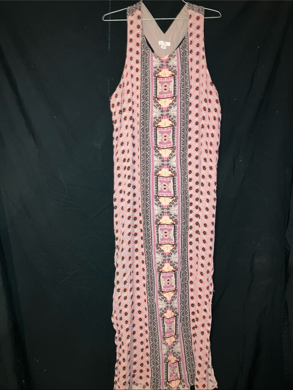 Xhilaration Pink Patterned V-Neck Maxi Dress